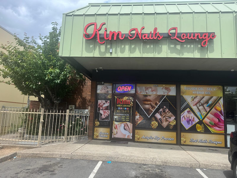 Kim Nails Lounge 2