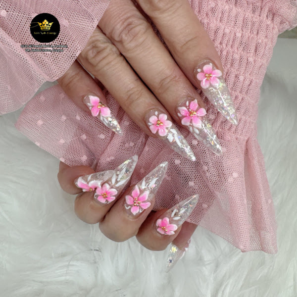 Kim Nails Lounge 5