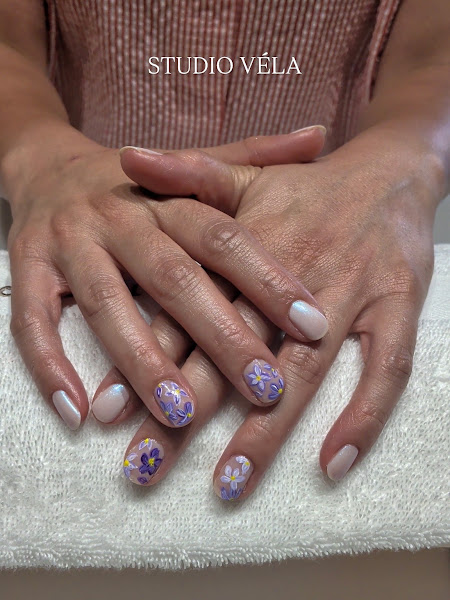 STUDIO VÉLA Nail Salon 2