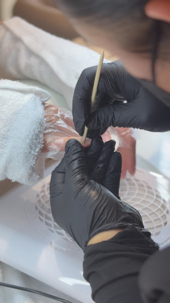 STUDIO VÉLA Nail Salon 3