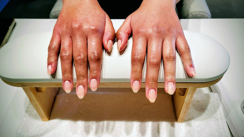 STUDIO VÉLA Nail Salon 5