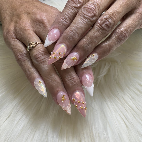 L&Q NAILS 4