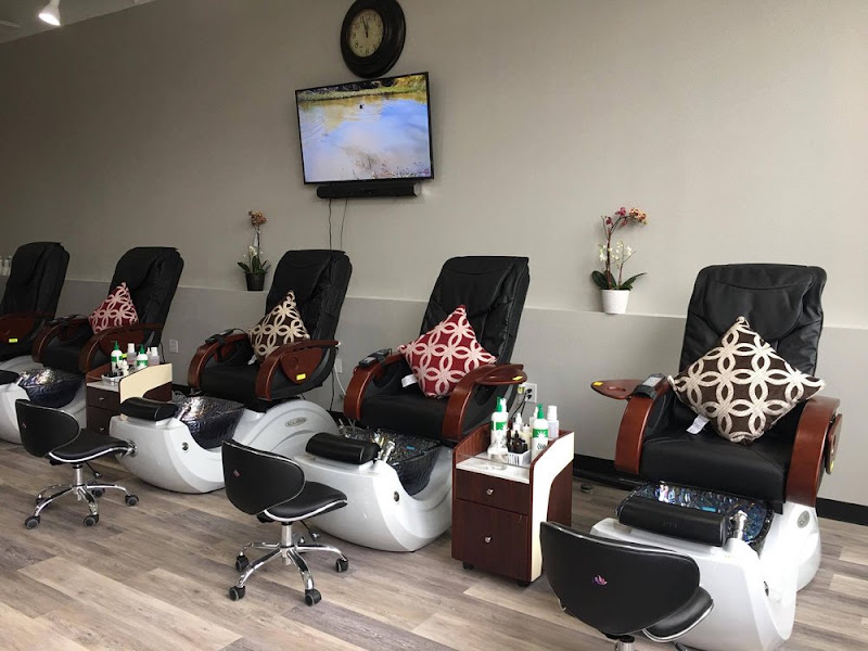 Phoenix Nails Spa 2