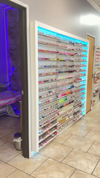 Van Nail Salon 3
