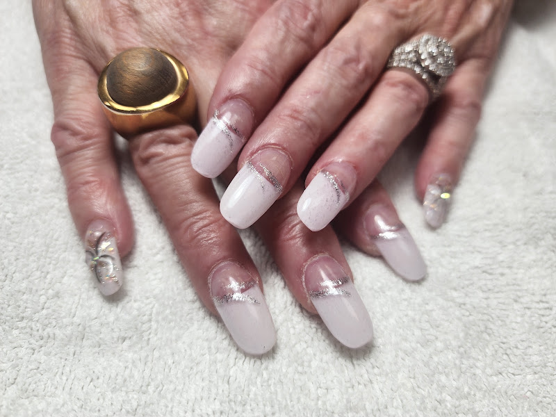Salon Avenue LLC 5