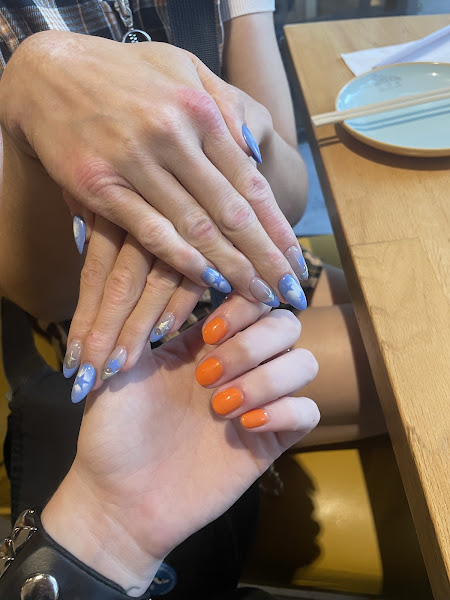 Deluxe Nails & Spa 3