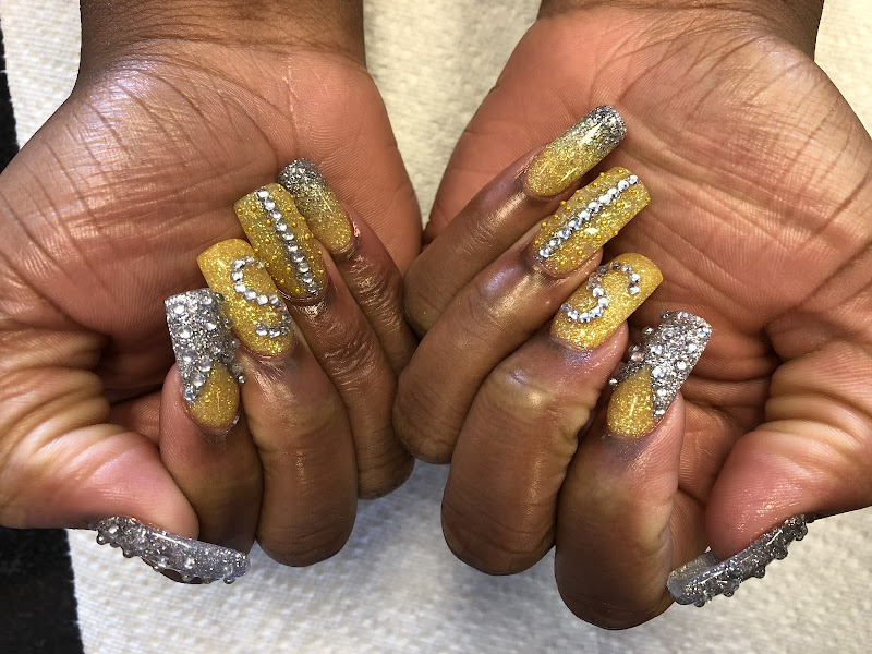 VIP NATURAL NAILS 3