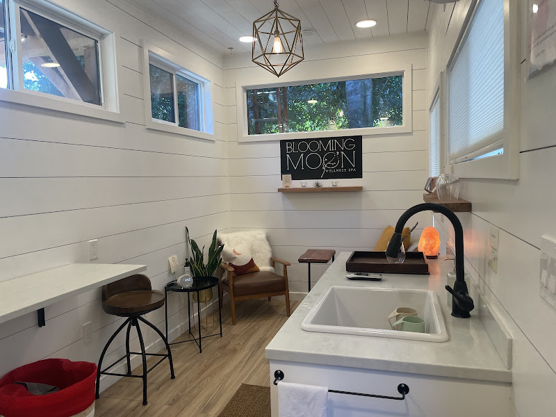 Blooming Moon Wellness Spa 4