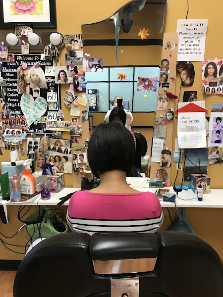 Lam Beauty Salon 2