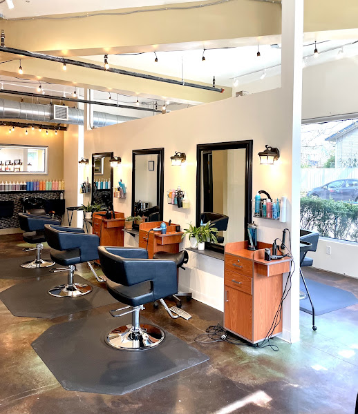 Salon Annora 4