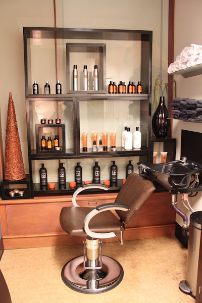 J E Salon