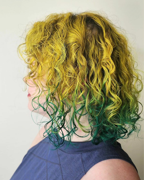 Annastasia Salon 5