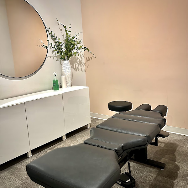 Cura Chiropractor-SE 5