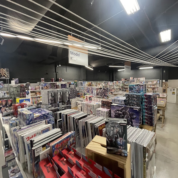 Kinokuniya Bookstore - Portland 4