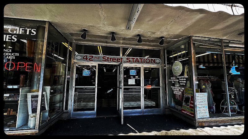 Himalayan Gift & Candy Store