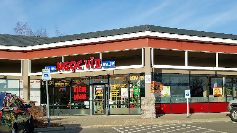 Ngoc Vi Jewelers 5