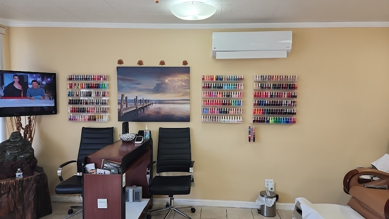 Tranie Nails 1
