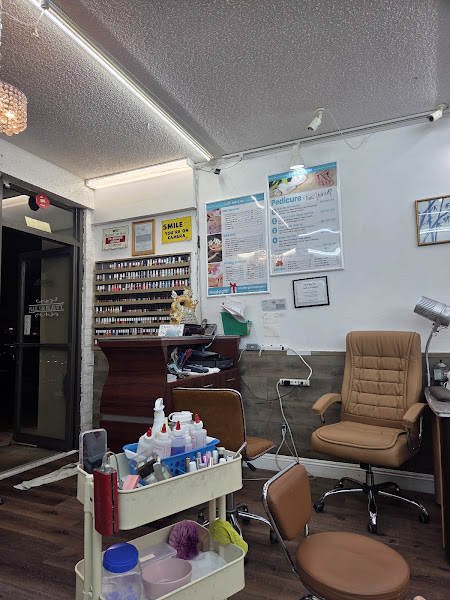 Pacific Nails & Spa 3