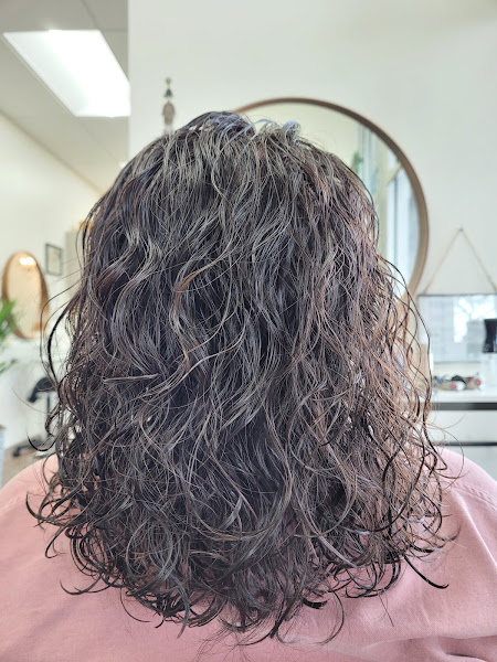 Bouffant Beauty Bar 3