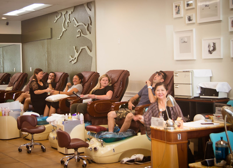Femme Fatale Nails Hair & Spa 4