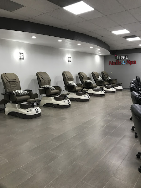 Love Nails & Spa 2