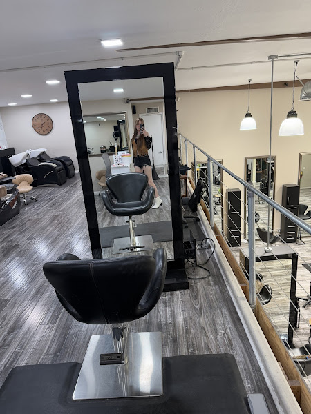 The Hot Seat Salon