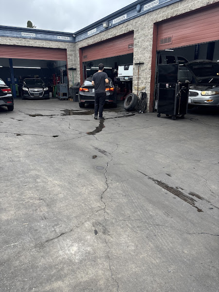 Supreme Auto Repair and Alignment 4