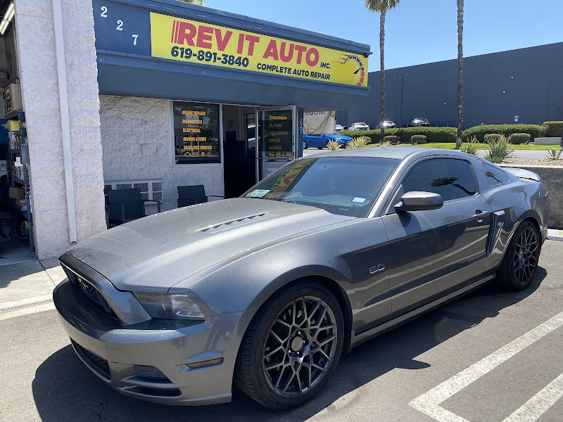 REV IT AUTO REPAIR 2