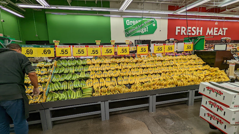 Food 4 Less 5