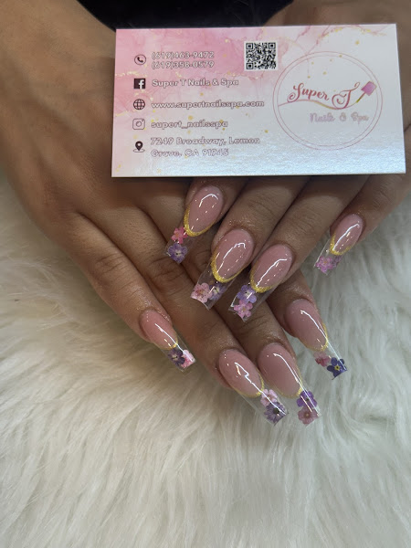 Super T* Nails & Spa 3