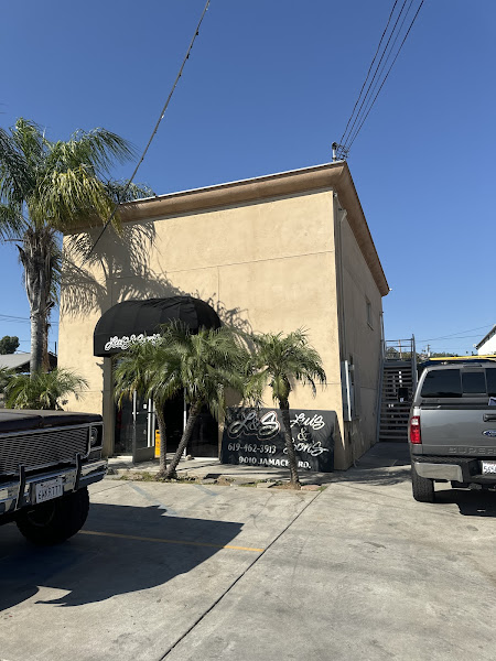 Luis & Sons Car Audio & Auto body 5
