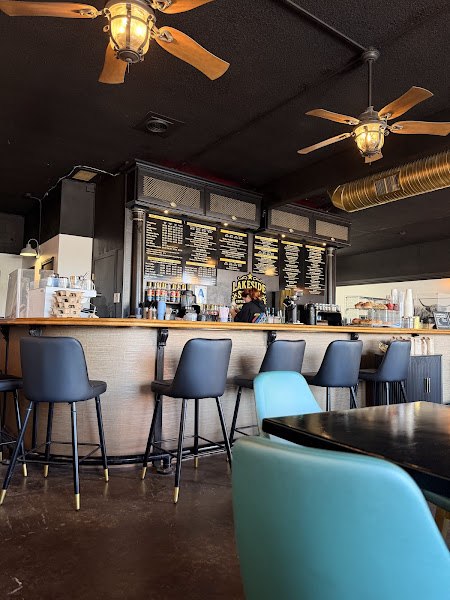 Lakeside Social 3