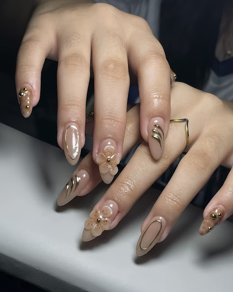Lavie Nails & Spa (10% OFF Coupon Code)