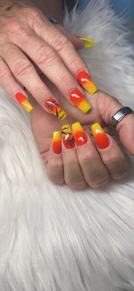 Luxi Nails 1