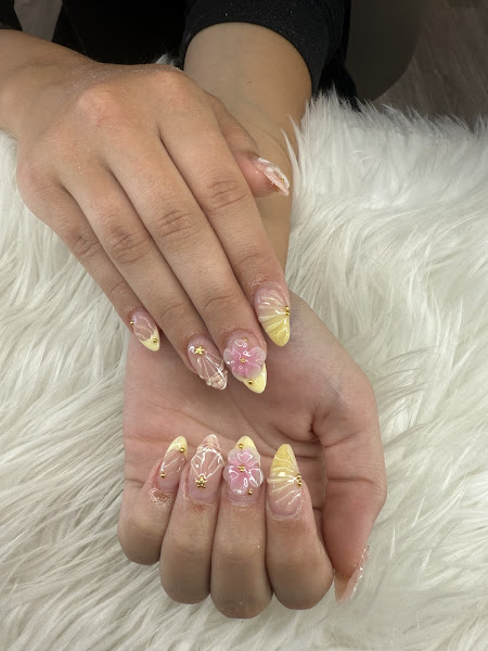 Luxi Nails 2