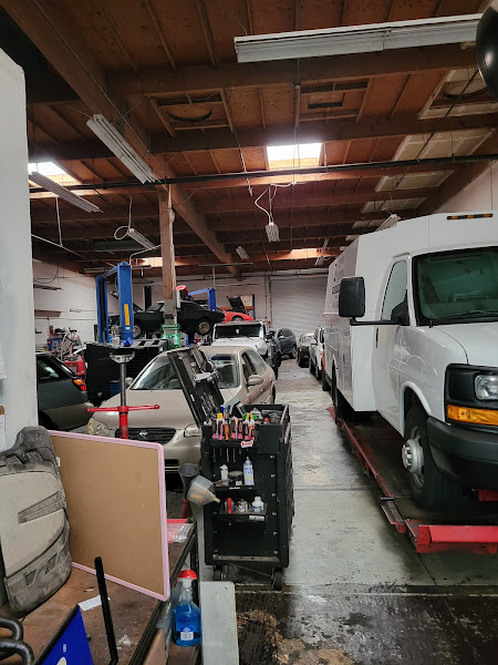 Gary's Auto Service 2
