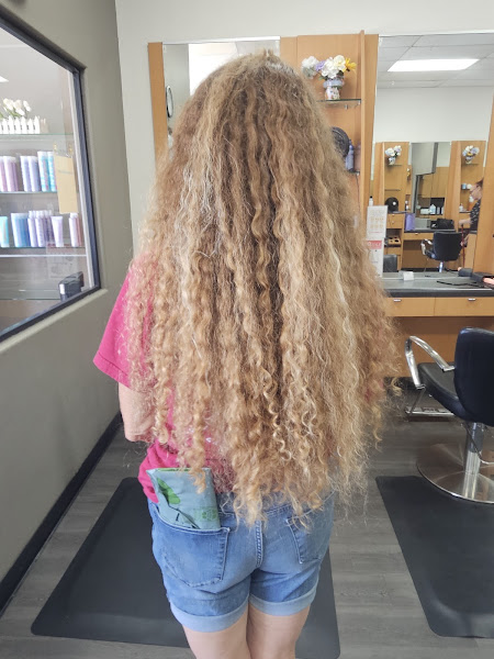 Fantastic Sams Cut & Color