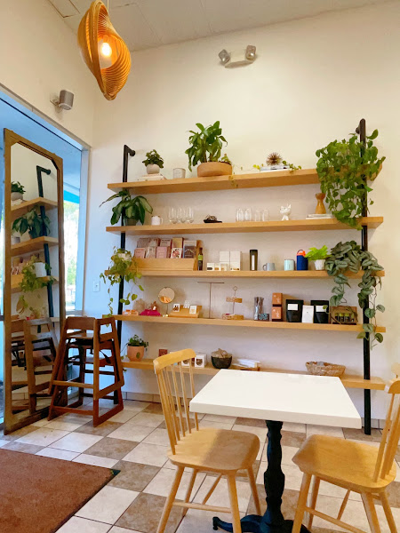Nutmeg Bakery & Cafe
