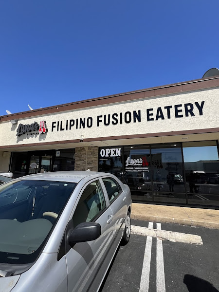 Luna's LUNpias Filipino Fusion Eatery 1