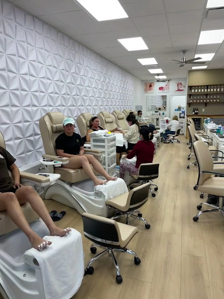 Studio Mani Nails & Spa 2