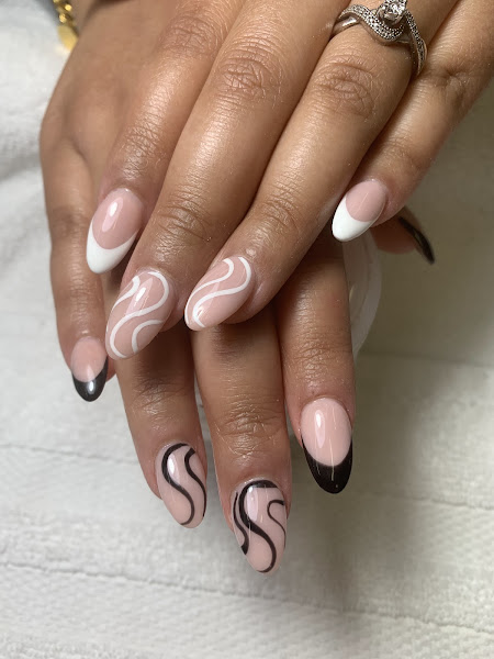 LT'S Nails 3