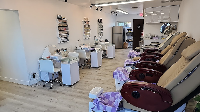 FC Nails & Lashes Spa 4