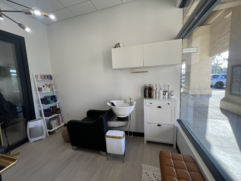 Golden Luxe Salon