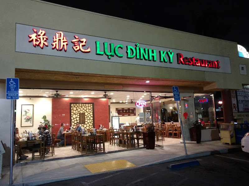 Lục Đỉnh Ký Tập 1 Restaurant 1