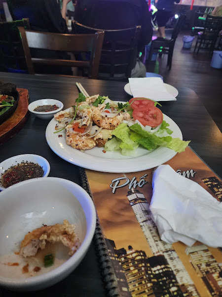 Pho Dem Restaurant 3