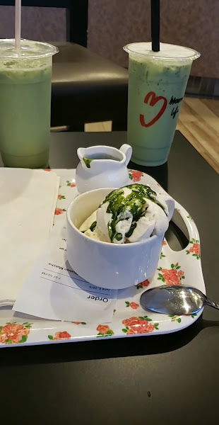 3 Blossoms Cafe 2