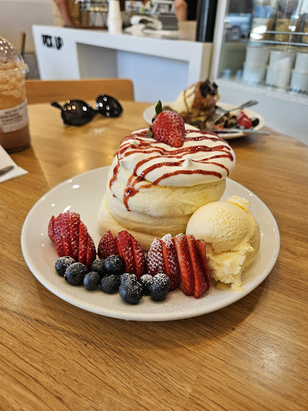 Nostimo Cafe & Tea 4