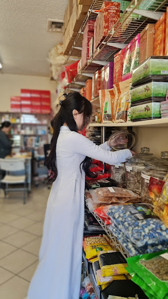 Dien Tho Duong Herbal Store 3