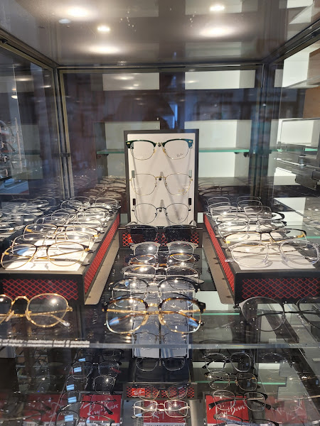 THE EYE DOCTOR OPTOMETRY 3