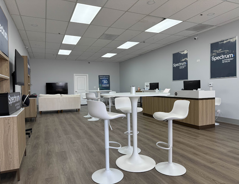 Spectrum Premier Authorized Retailer - Vietnamese/English 1